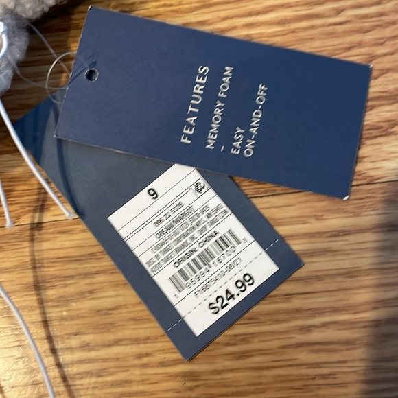 Universal Thread Slip On Margot Shoes - Picture 3 of 3